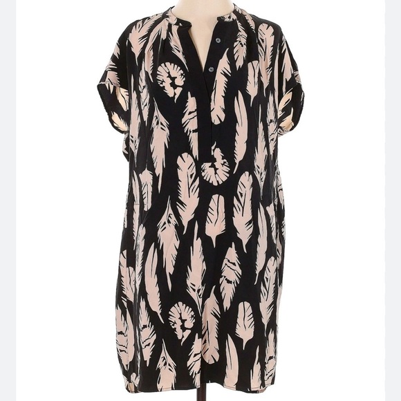 VINCE silk dress with extended cap sleeves - Picture 3 of 5